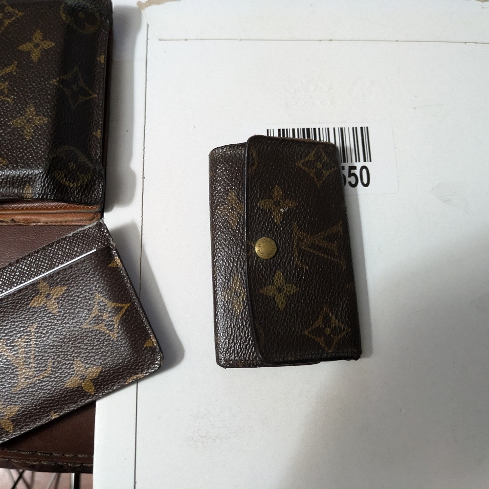 Louis Vuitton key holder